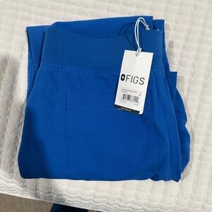 New with tags Figs pants size small
